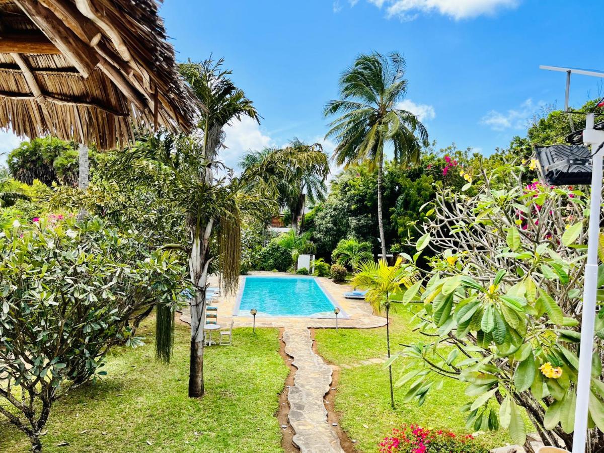 White Nyumba Malindi Apartment Ngoại thất bức ảnh