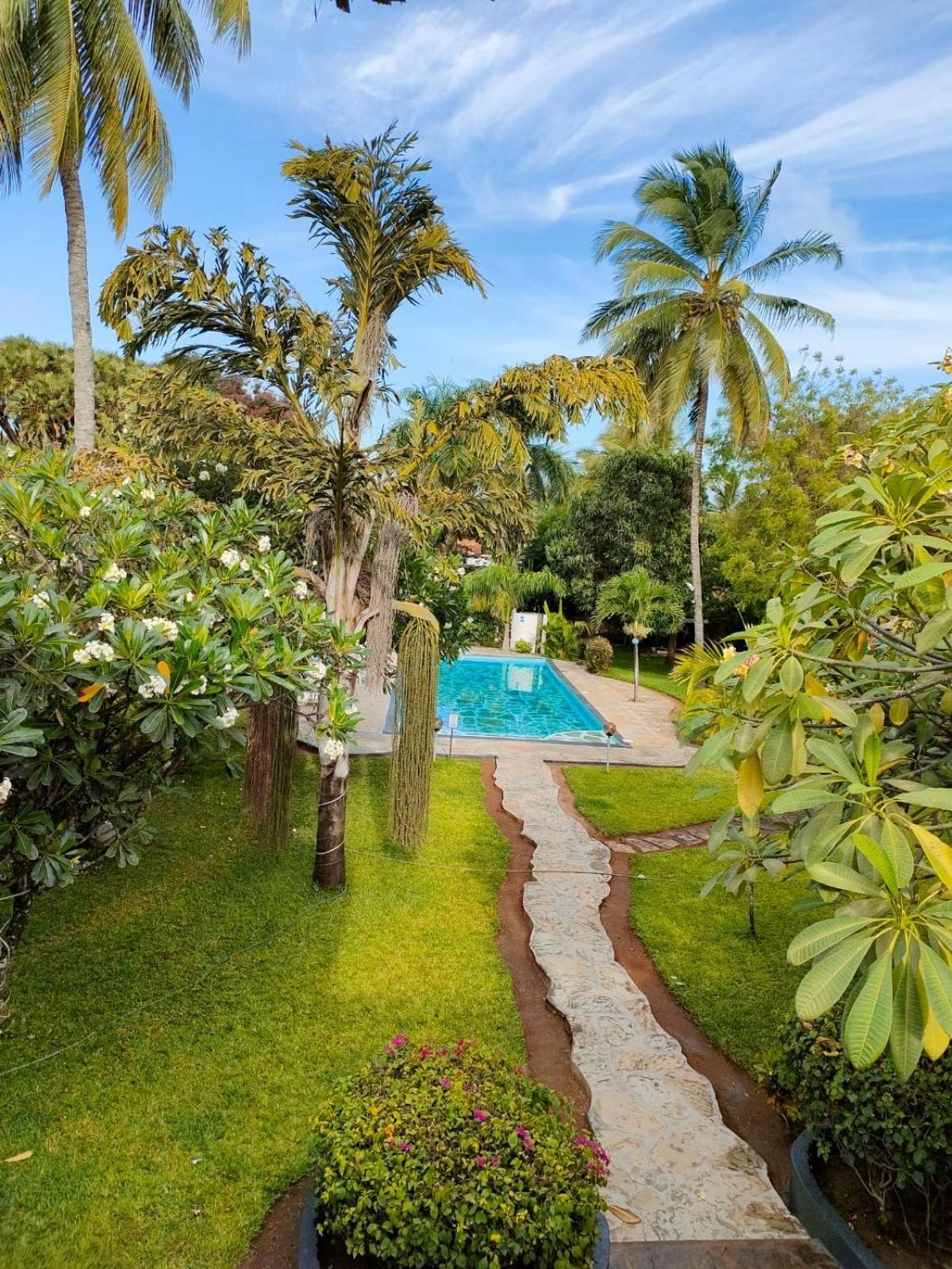 White Nyumba Malindi Apartment Ngoại thất bức ảnh