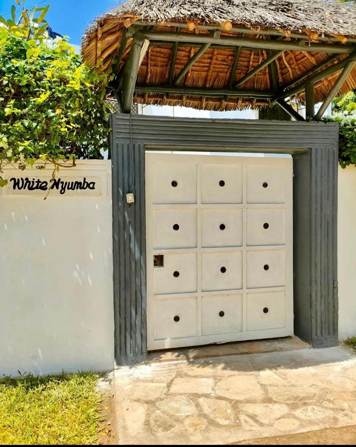 White Nyumba Malindi Apartment Ngoại thất bức ảnh