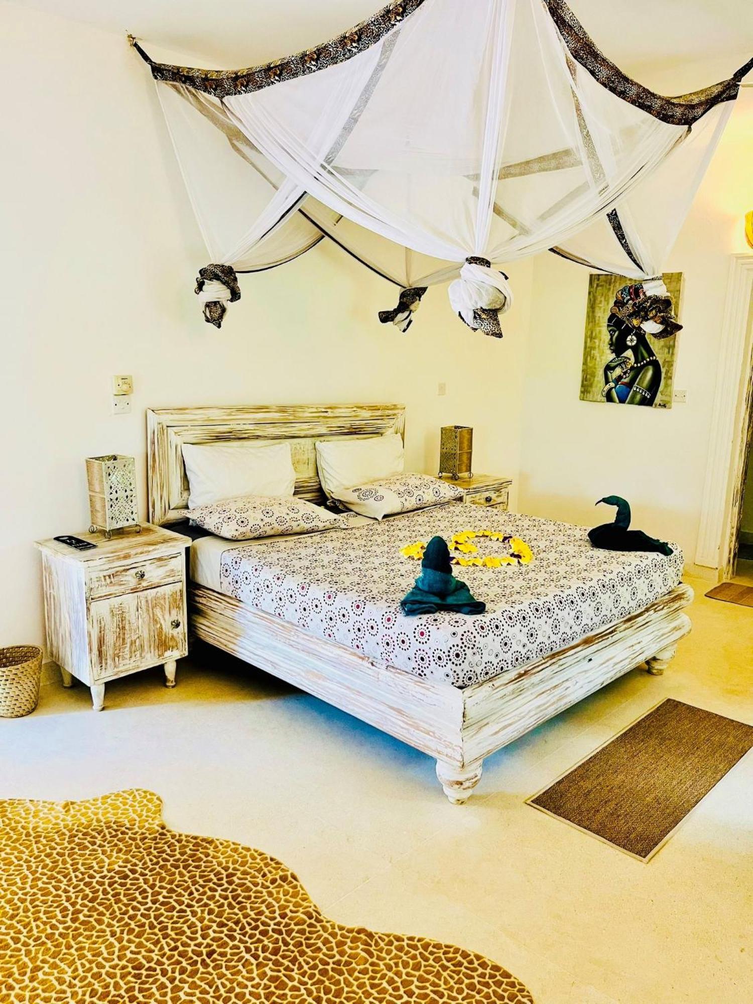 White Nyumba Malindi Apartment Ngoại thất bức ảnh