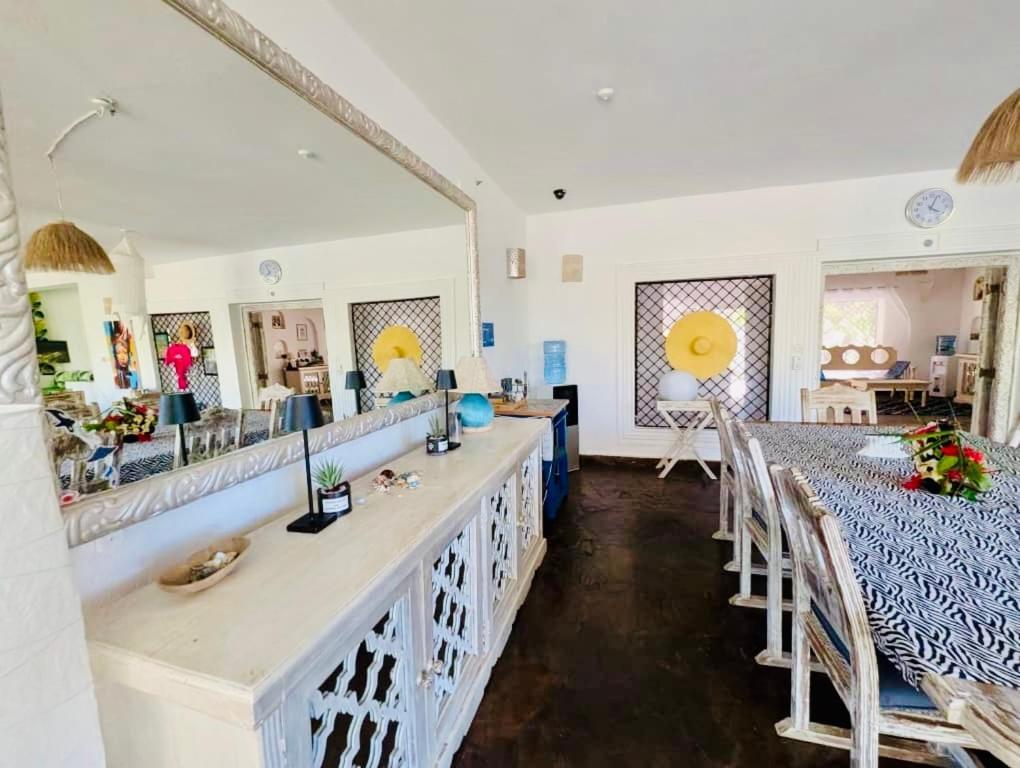 White Nyumba Malindi Apartment Ngoại thất bức ảnh