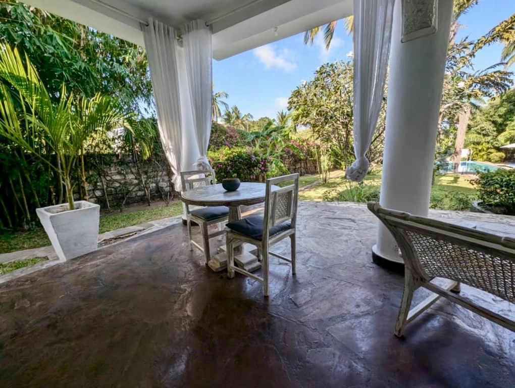 White Nyumba Malindi Apartment Ngoại thất bức ảnh
