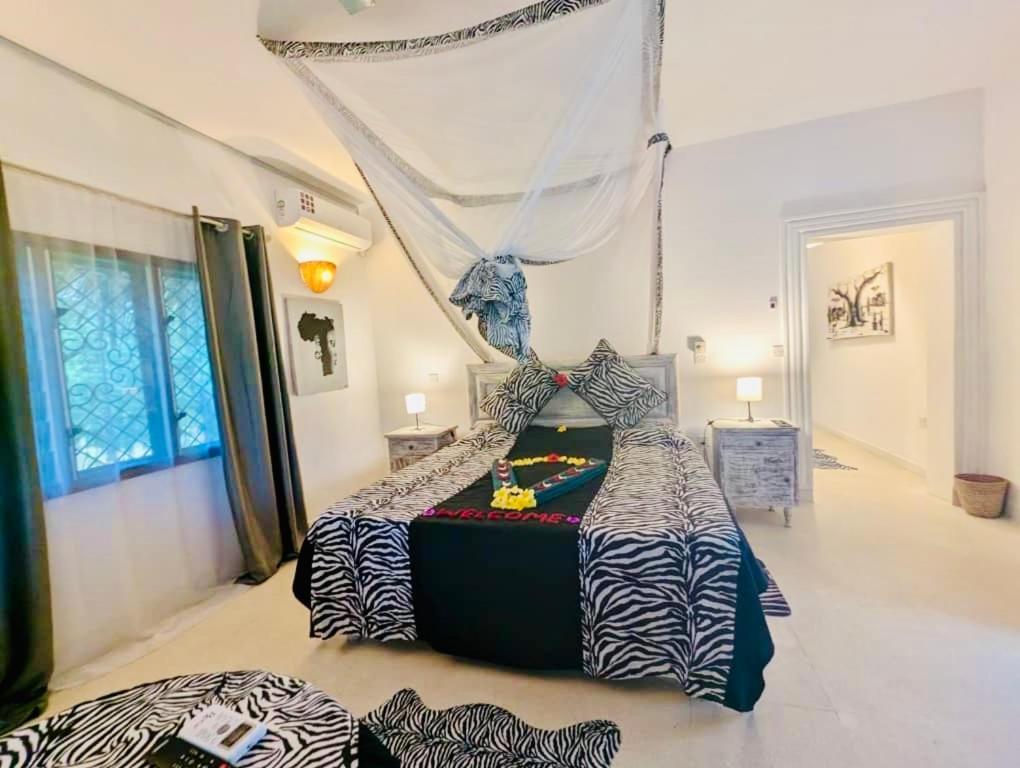 White Nyumba Malindi Apartment Ngoại thất bức ảnh