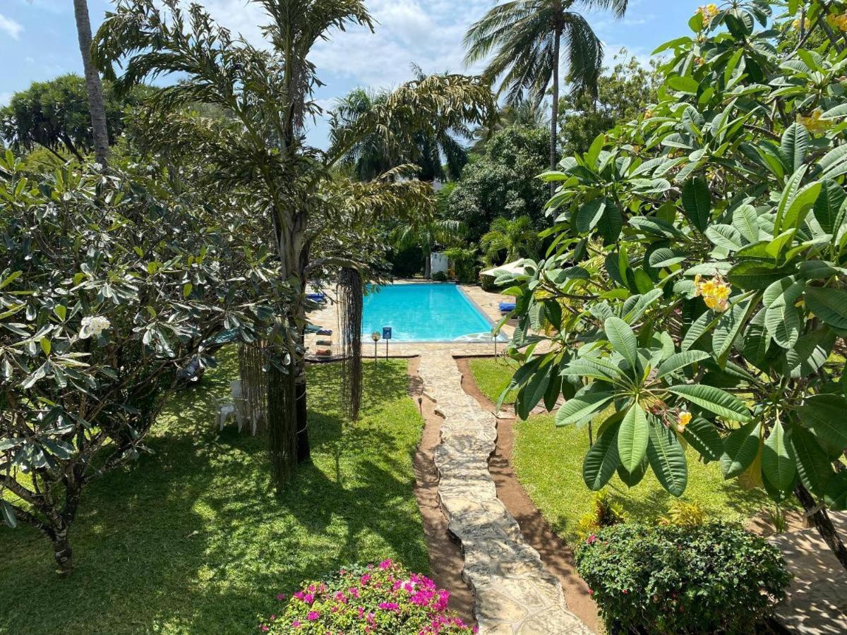 White Nyumba Malindi Apartment Ngoại thất bức ảnh